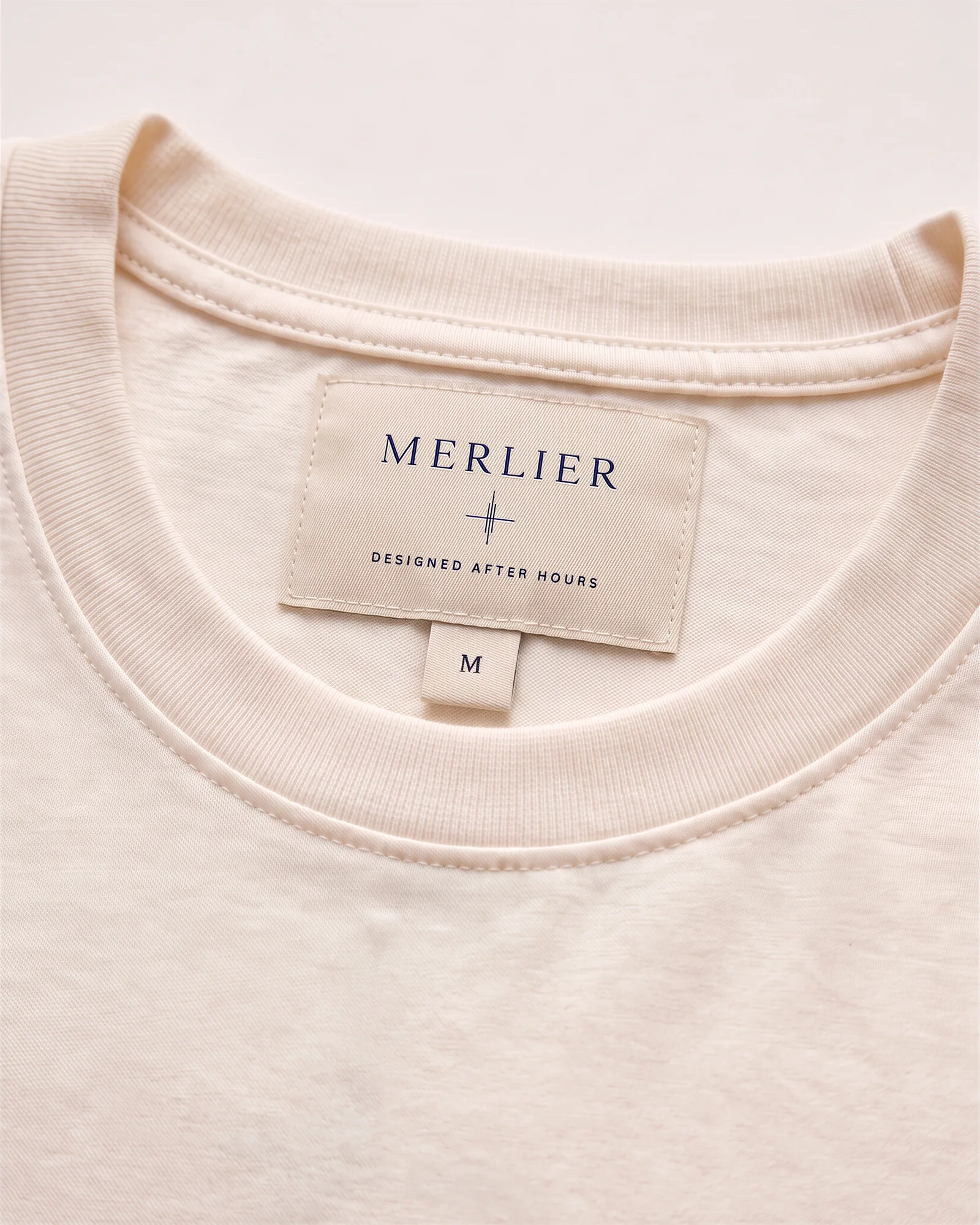 Collar, ribbing and the interior MERLIER label.